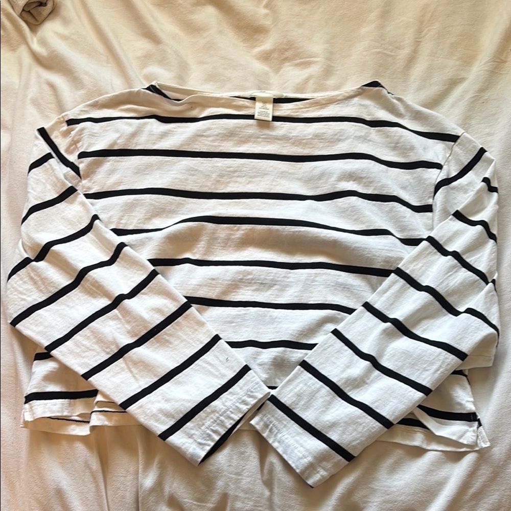 H&M Black and White Boxy Crop Blouse